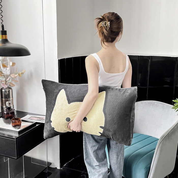 91家纺网 家纺一手货源 找家纺 潮邦创意家居 2025新款ins数码大版印花牛奶绒枕套单人枕 猫咪