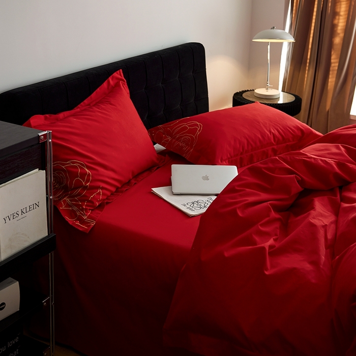 91家纺网 家纺一手货源 找家纺 千朵森 2024新款新疆长绒棉婚庆刺绣四件套-玫瑰 婚庆红