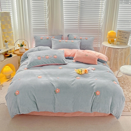 寐居家纺 2023新款高克重牛奶绒毛巾绣四件套 朵朵花开-蓝粉