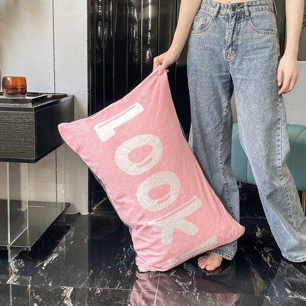 潮邦创意家居 2025新款ins数码大版印花牛奶绒枕套单人枕 look