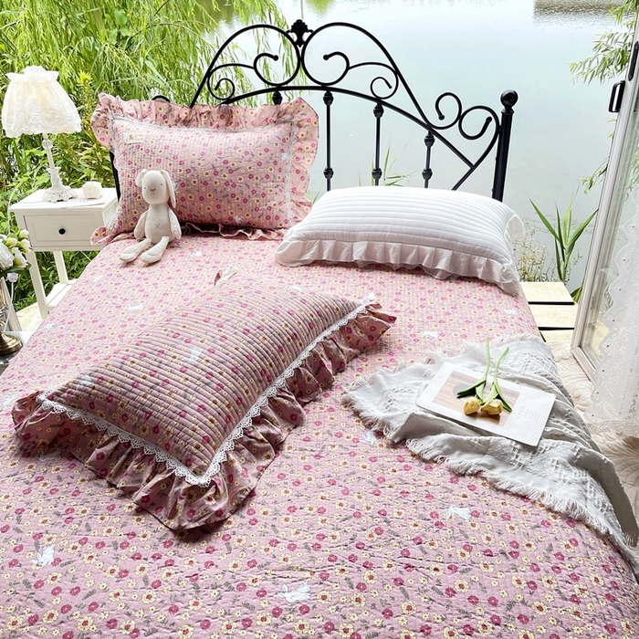 91家纺网 家纺一手货源 找家纺 胜权2023秋冬新款全棉花边夹棉单床盖单件四季用床盖三件套 思念