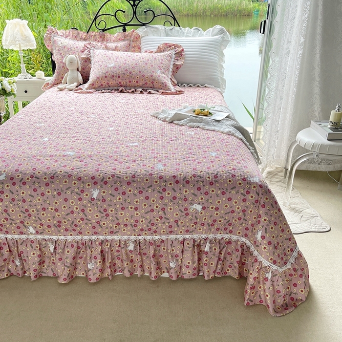 91家纺网 家纺一手货源 找家纺 胜权2023秋冬新款全棉花边夹棉单床盖单件四季用床盖三件套 思念