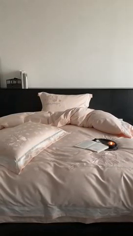 91家纺网 家纺一手货源 找家纺 MIU缪家居 2023新款100支全棉提花四件套-奇妙花园 粉