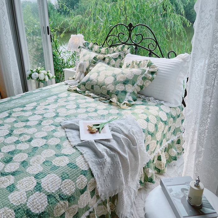 91家纺网 家纺一手货源 找家纺 胜权2023秋冬新款全棉花边夹棉单床盖单件四季用床盖三件套 依恋