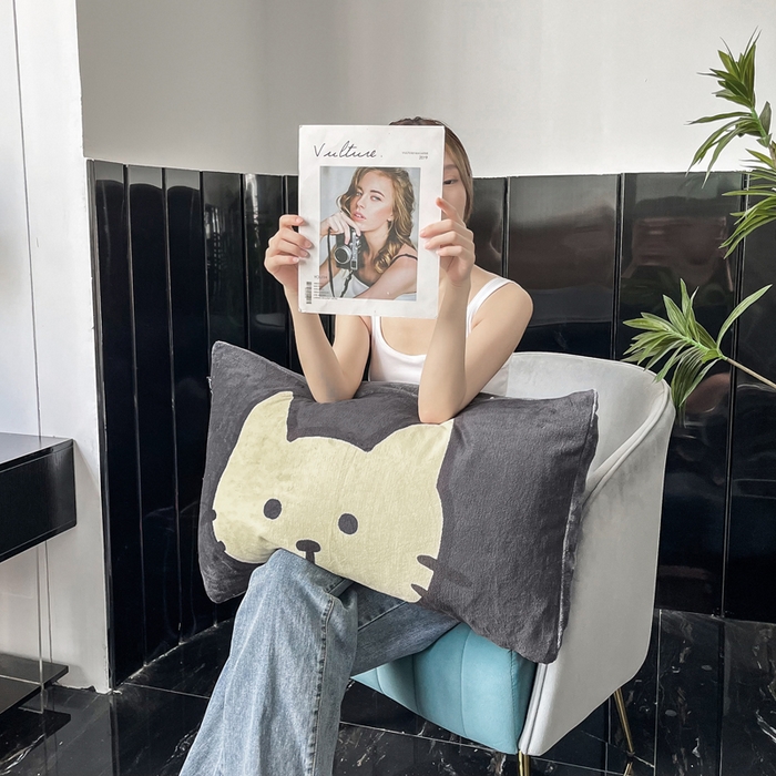 91家纺网 家纺一手货源 找家纺 潮邦创意家居 2025新款ins数码大版印花牛奶绒枕套单人枕 猫咪