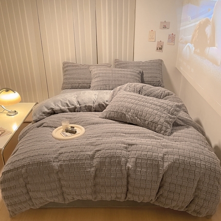 91家纺网 家纺一手货源 找家纺 （总）沐慕 2023新款AB版牛奶绒兔毛绒四件