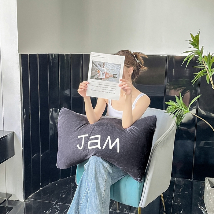 91家纺网 家纺一手货源 找家纺 潮邦创意家居 2025新款ins数码大版印花牛奶绒枕套单人枕 JAM