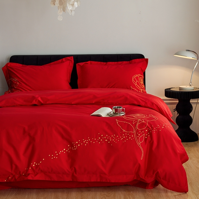 91家纺网 家纺一手货源 找家纺 千朵森 2024新款新疆长绒棉婚庆刺绣四件套-玫瑰 婚庆红