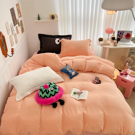 91家纺网 家纺一手货源 找家纺 顾里家纺 2023新款多巴胺撞色混搭牛奶绒四件套 珊瑚粉海