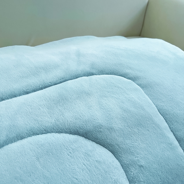 91家纺网 家纺一手货源 找家纺 阳光依佰 2023新款多功能牛奶绒抱枕被-暖暖兔 天蓝