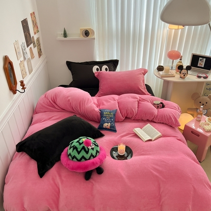 91家纺网 家纺一手货源 找家纺 顾里家纺 2023新款多巴胺撞色混搭牛奶绒四件套 在逃公主