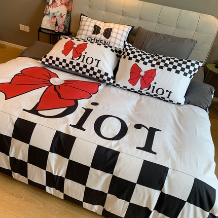 91家纺网 家纺一手货源 找家纺 色鬼 2023新款舒适潮牌风磨毛四件套 格子迪