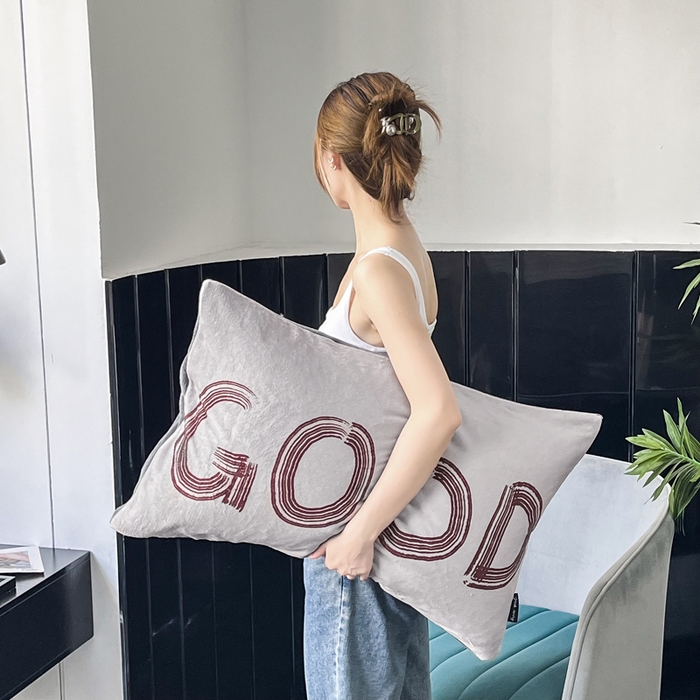 91家纺网 家纺一手货源 找家纺 潮邦创意家居 2025新款ins数码大版印花牛奶绒枕套单人枕 good