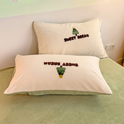 91家纺网 家纺一手货源 找家纺 总寐居家纺 2023新款高克重牛奶绒毛巾绣单枕套 48*74cm/对