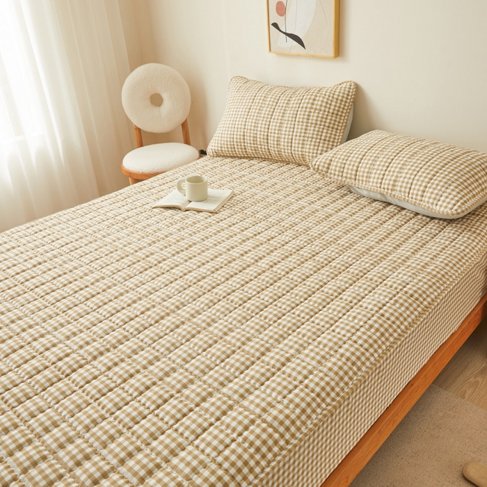 91家纺网 家纺一手货源 找家纺 2023新款直播爆款水洗棉夹棉床笠三件套 咖小格