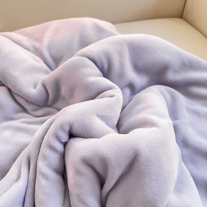 91家纺网 家纺一手货源 找家纺 阳光依佰 2023新款多功能牛奶绒抱枕被-暖暖兔 浅紫
