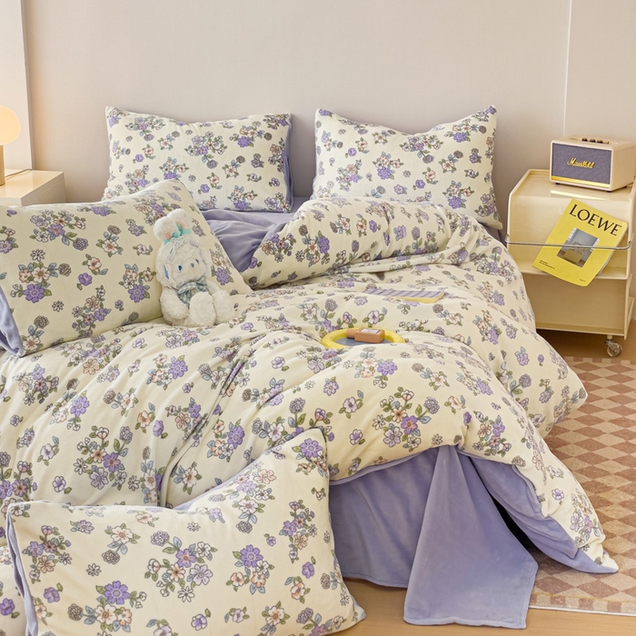 91家纺网 家纺一手货源 找家纺 木堇家居 2023新款牛奶绒印花四件套 紫薇