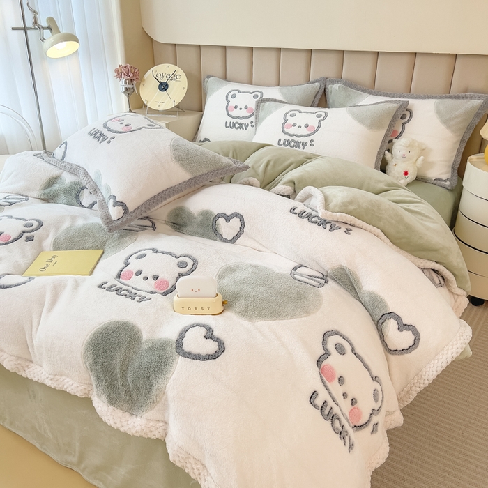 91家纺网 家纺一手货源 找家纺 2023新款立体6D雪花绒加厚保暖系列单枕套 48x74cm一对 奶茶小熊