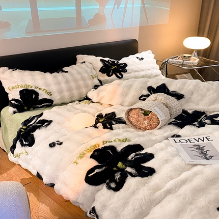 91家纺网 家纺一手货源 找家纺 澳梵家居 2023舒芙蕾印花兔兔绒牛奶绒四件套 生如夏花