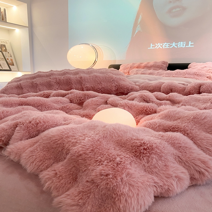 91家纺网 家纺一手货源 找家纺 澳梵家居 2023舒芙蕾印花兔兔绒牛奶绒四件套 舒芙蕾-豆沙红