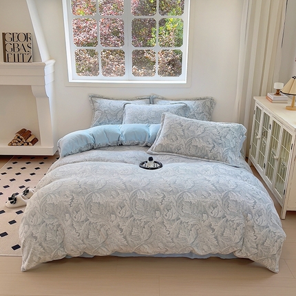 91家纺网 家纺一手货源 找家纺 昊川 2025新款230g短毛兔绒牛奶绒立体雕花四件套 花影-蓝灰