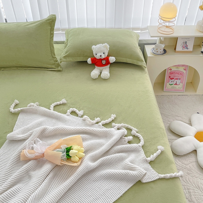 91家纺网 家纺一手货源 找家纺 寐居家纺 2023新款纯色牛奶绒保暖床单 嫩芽绿