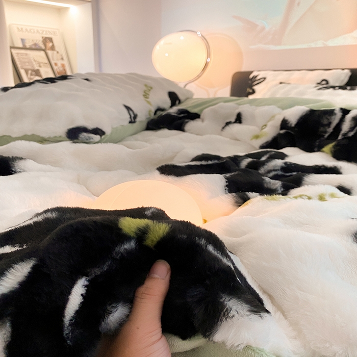 91家纺网 家纺一手货源 找家纺 澳梵家居 2023舒芙蕾印花兔兔绒牛奶绒四件套 生如夏花