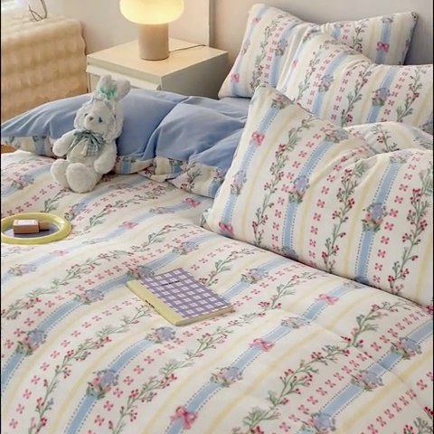 91家纺网 家纺一手货源 找家纺 木堇家居 2023新款牛奶绒印花四件套 洛丽塔-蓝