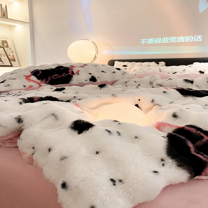 91家纺网 家纺一手货源 找家纺 澳梵家居 2023舒芙蕾印花兔兔绒牛奶绒四件套 甜心宝贝