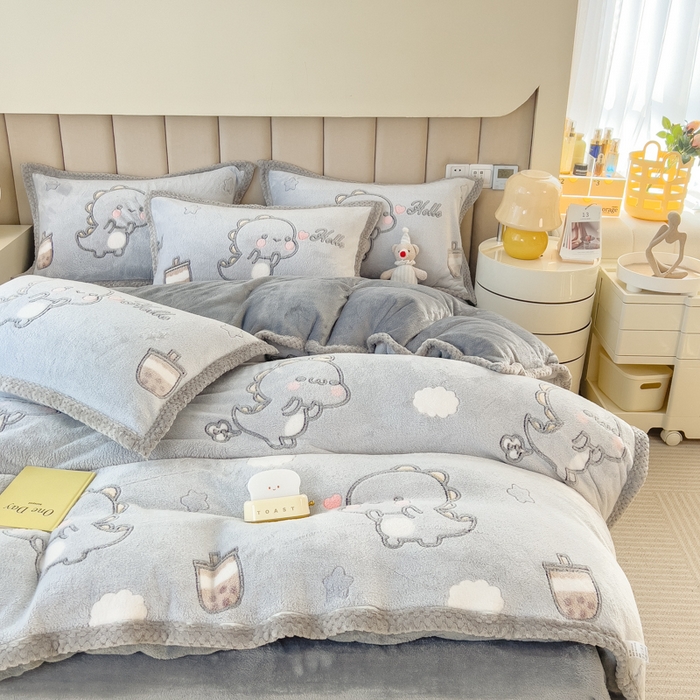 91家纺网 家纺一手货源 找家纺 2023新款立体6D雪花绒加厚保暖系列单枕套 48x74cm一对 奶茶小龙-灰