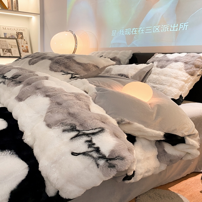 91家纺网 家纺一手货源 找家纺 澳梵家居 2023舒芙蕾印花兔兔绒牛奶绒四件套 海上银沙