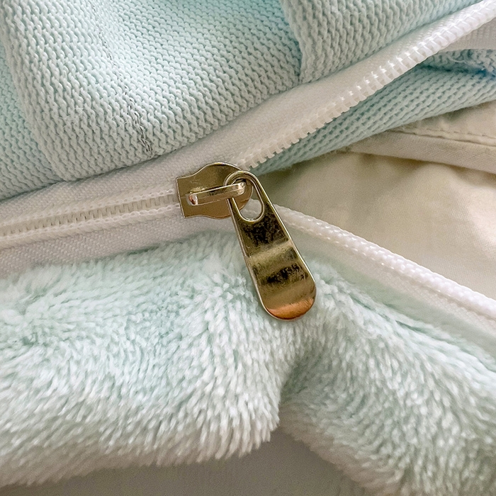 91家纺网 家纺一手货源 找家纺 言熙居 2023直播爆款高克重韩版纯色牛奶绒法莱绒小清新四件套 珍珠-天蓝