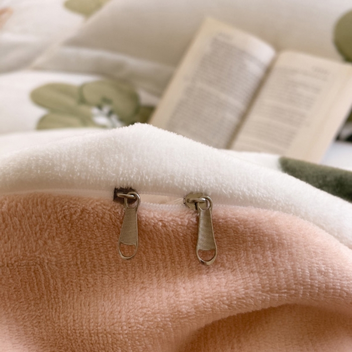 91家纺网 家纺一手货源 找家纺 宅部落 2023新款高克重牛奶绒四件套 绿丛