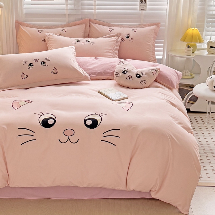 91家纺网 家纺一手货源 找家纺 （总）娜娜 2023新款亲肤柔软水洗磨毛毛巾绣四件套-咪咪猫