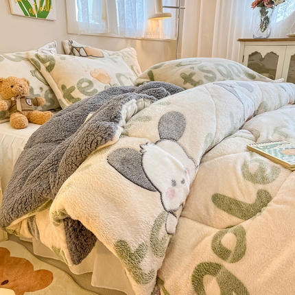 91家纺网 家纺一手货源 找家纺 （总）花伞 2023新款加厚雪花绒羊羔绒秋冬被保暖被芯