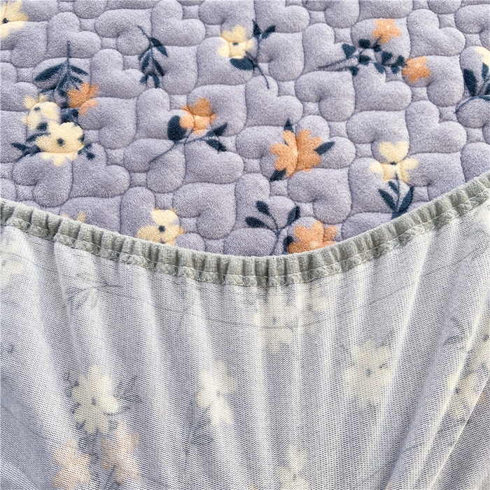 91家纺网 家纺一手货源 找家纺 喜居 2023新款印花牛奶绒床笠花边款牛奶绒床笠大豆夹棉床笠 紫色蔷薇