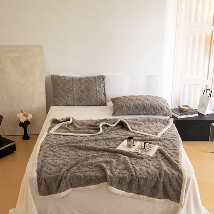 91家纺网 家纺一手货源 找家纺 2023 FORTWO家纺原创设计（FOR TWO家纺） 400克双面加厚舒棉绒毛毯 蜜果-浅灰