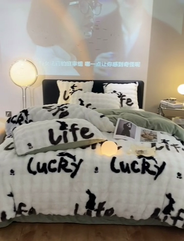 91家纺网 家纺一手货源 找家纺 澳梵家居 2023舒芙蕾印花兔兔绒牛奶绒四件套 幸运兔