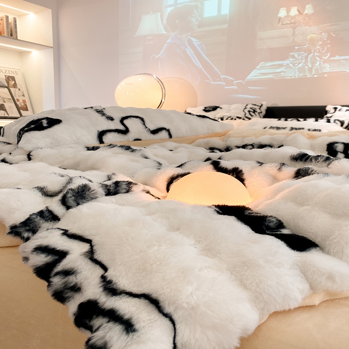 91家纺网 家纺一手货源 找家纺 澳梵家居 2023舒芙蕾印花兔兔绒牛奶绒四件套 浪漫畅想