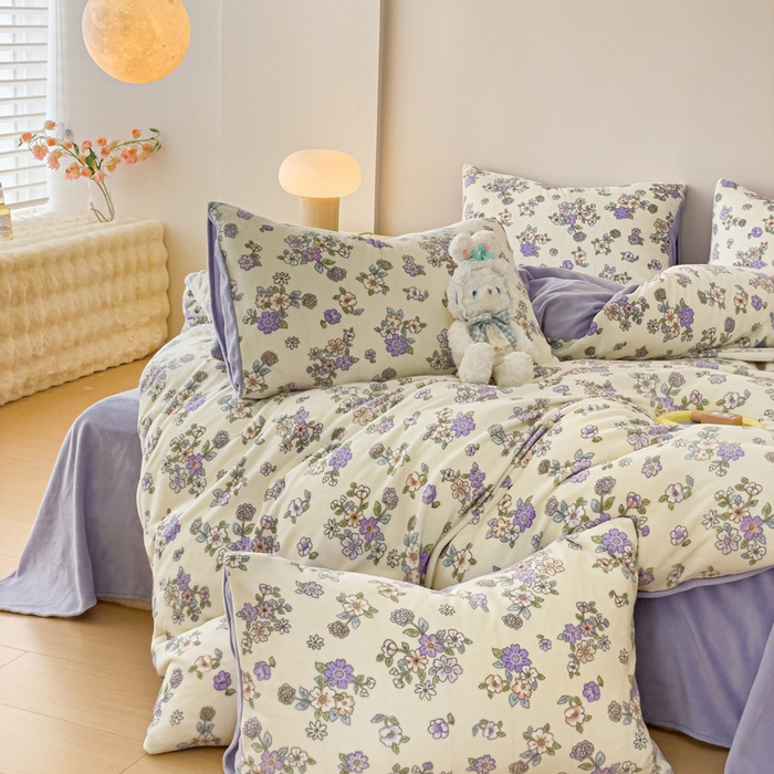 91家纺网 家纺一手货源 找家纺 木堇家居 2023新款牛奶绒印花四件套 紫薇