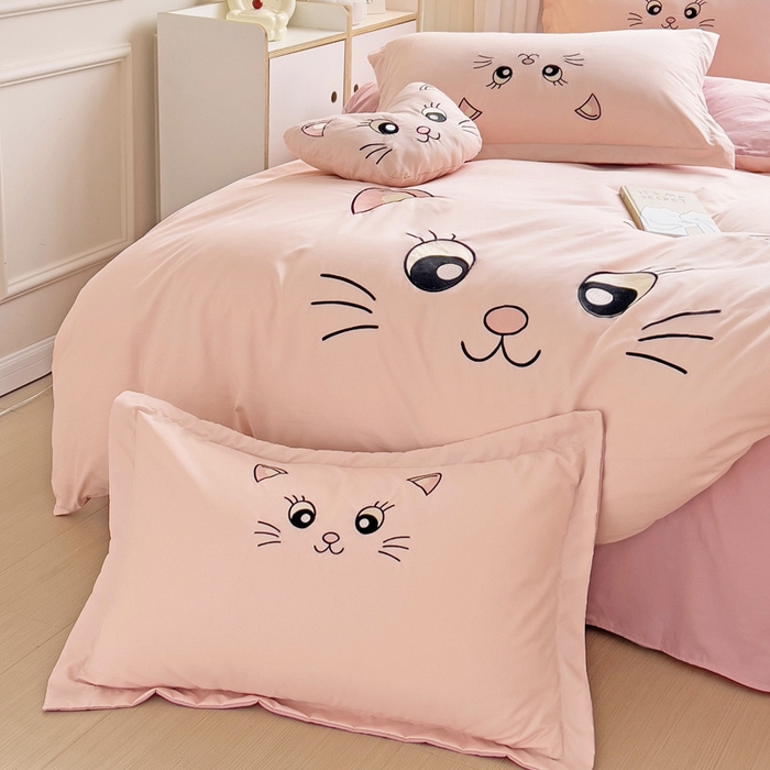 91家纺网 家纺一手货源 找家纺 （总）娜娜 2023新款亲肤柔软水洗磨毛毛巾绣四件套-咪咪猫