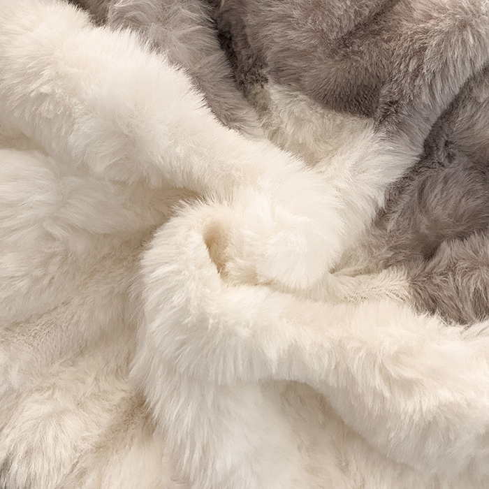 91家纺网 家纺一手货源 找家纺 澳梵家居 2023舒芙蕾印花兔兔绒牛奶绒四件套 海上银沙