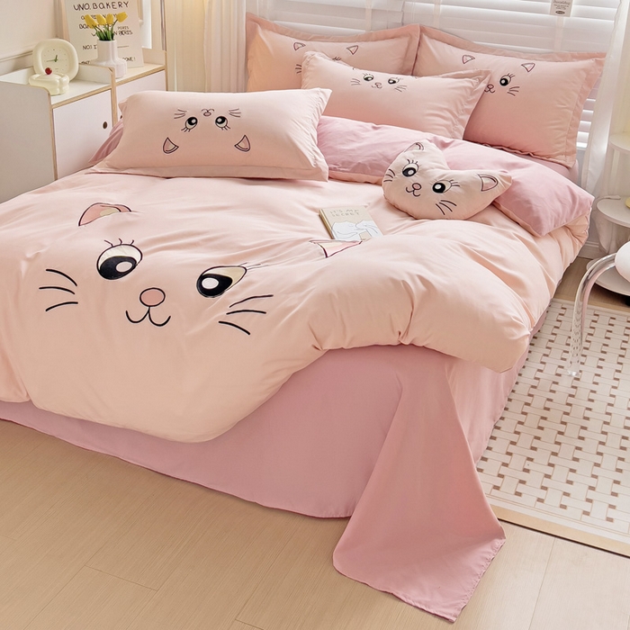 91家纺网 家纺一手货源 找家纺 （总）娜娜 2023新款亲肤柔软水洗磨毛毛巾绣四件套-咪咪猫