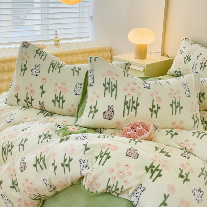 91家纺网 家纺一手货源 找家纺 木堇家居 2023新款牛奶绒印花四件套 呆萌兔