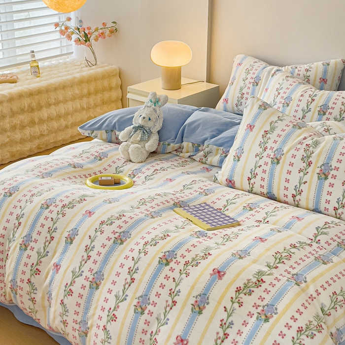 91家纺网 家纺一手货源 找家纺 木堇家居 2023新款牛奶绒印花四件套 洛丽塔-蓝