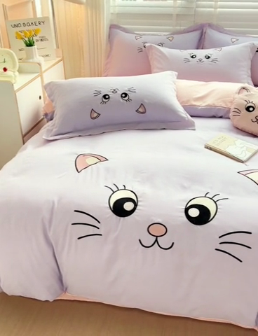 91家纺网 家纺一手货源 找家纺 娜娜 2023新款亲肤柔软水洗磨毛毛巾绣四件套-咪咪猫 咪咪猫-淡紫