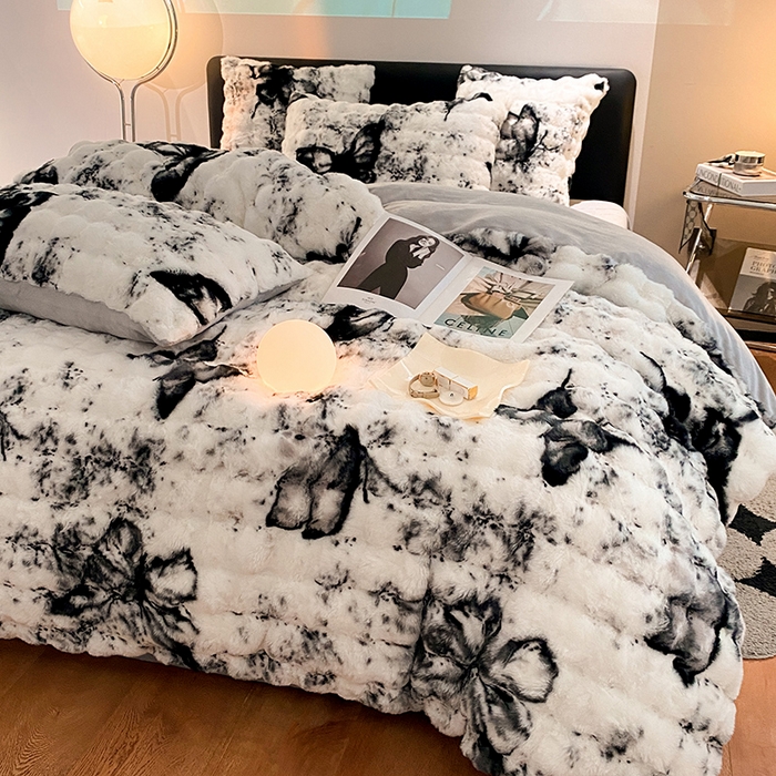 91家纺网 家纺一手货源 找家纺 澳梵家居 2023舒芙蕾印花兔兔绒牛奶绒四件套 蝴蝶纷飞