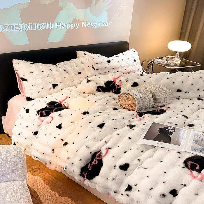 91家纺网 家纺一手货源 找家纺 澳梵家居 2023舒芙蕾印花兔兔绒牛奶绒四件套 甜心宝贝