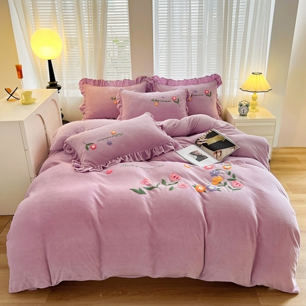 91家纺网 家纺一手货源 找家纺 （总）仟网汇 2023新款牛奶绒毛巾绣四件套