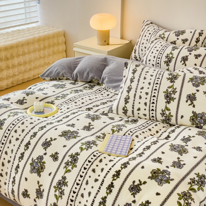 91家纺网 家纺一手货源 找家纺 木堇家居 2023新款牛奶绒印花四件套 法式浪漫